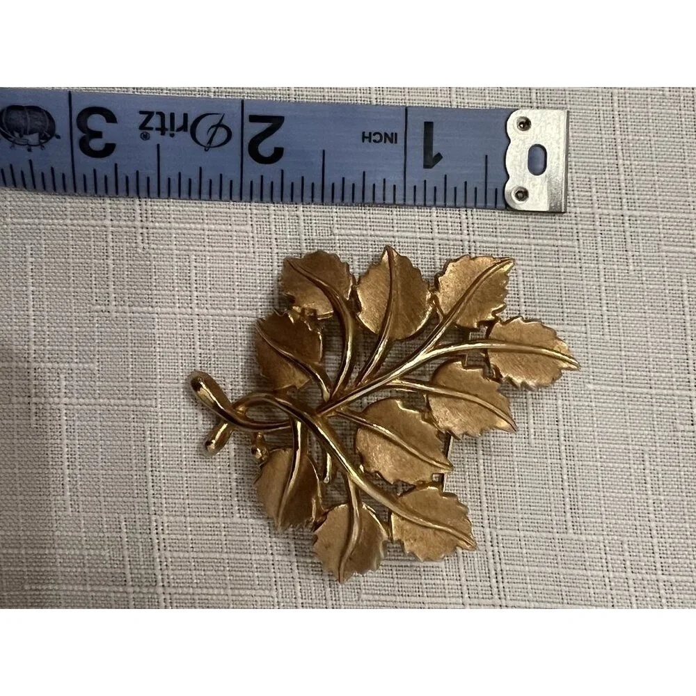 Vintage Trifari Tree Of Life Gold‎ Tone Brooch